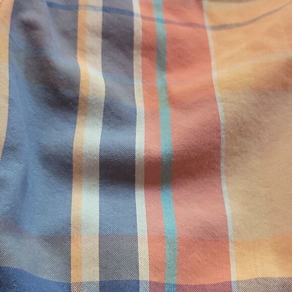 GAP plaid boy's swim trunks - Picture 2 of 4